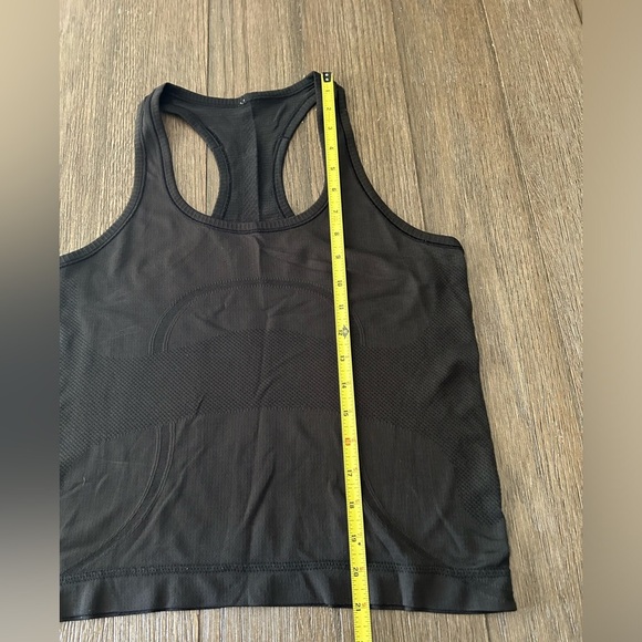 Lululemon Swiftly Tech Black Racerback Tank Top. Size 8. - Picture 9 of 9